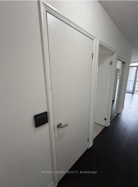25 Carlton Street 2702, Toronto, ON M5B 1L4 photo 5