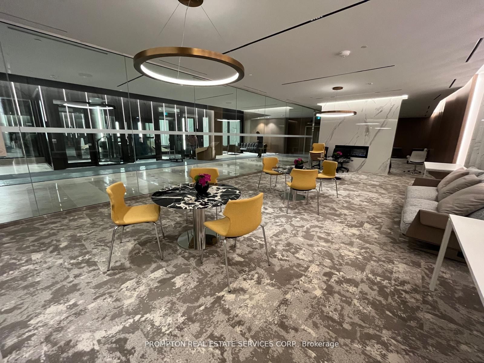 1 Concord Cityplace Way 5009, Toronto, ON M5V 0X3 photo 5