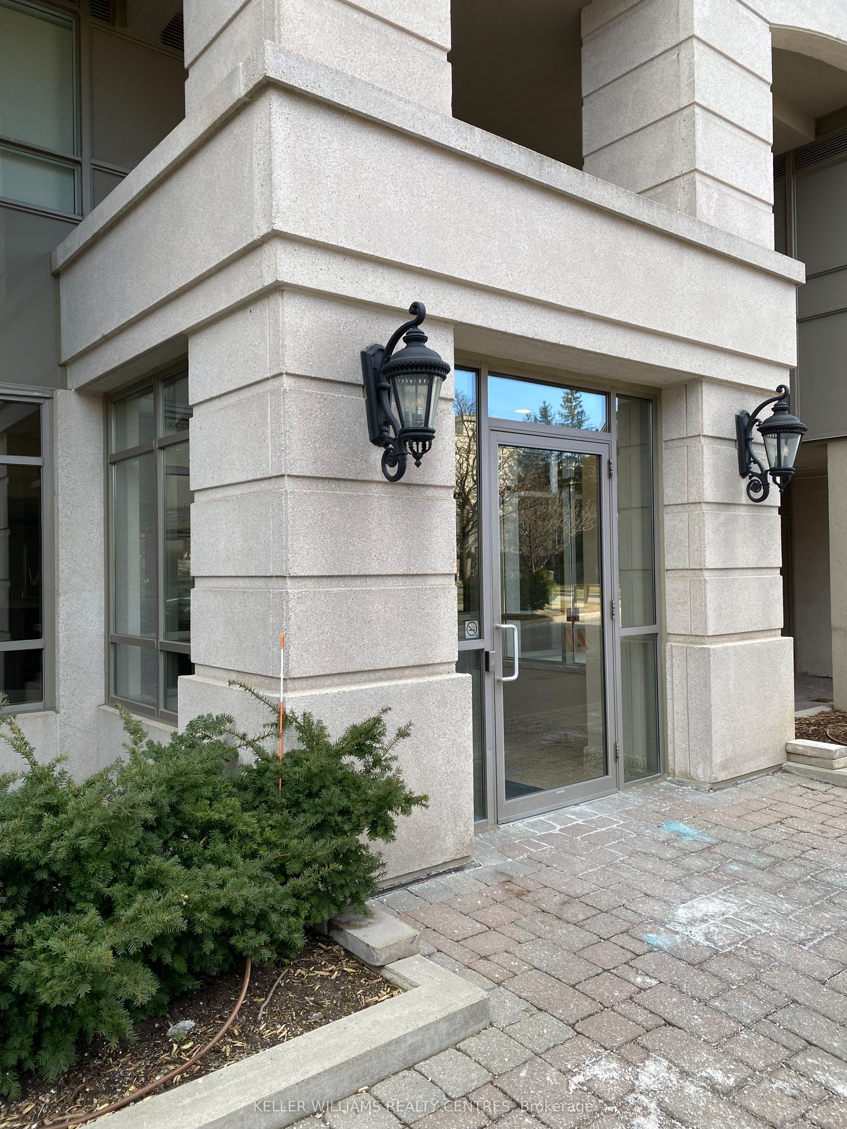 1 Clairtrell Road 1005, Toronto, ON M2N 7H6 photo 2