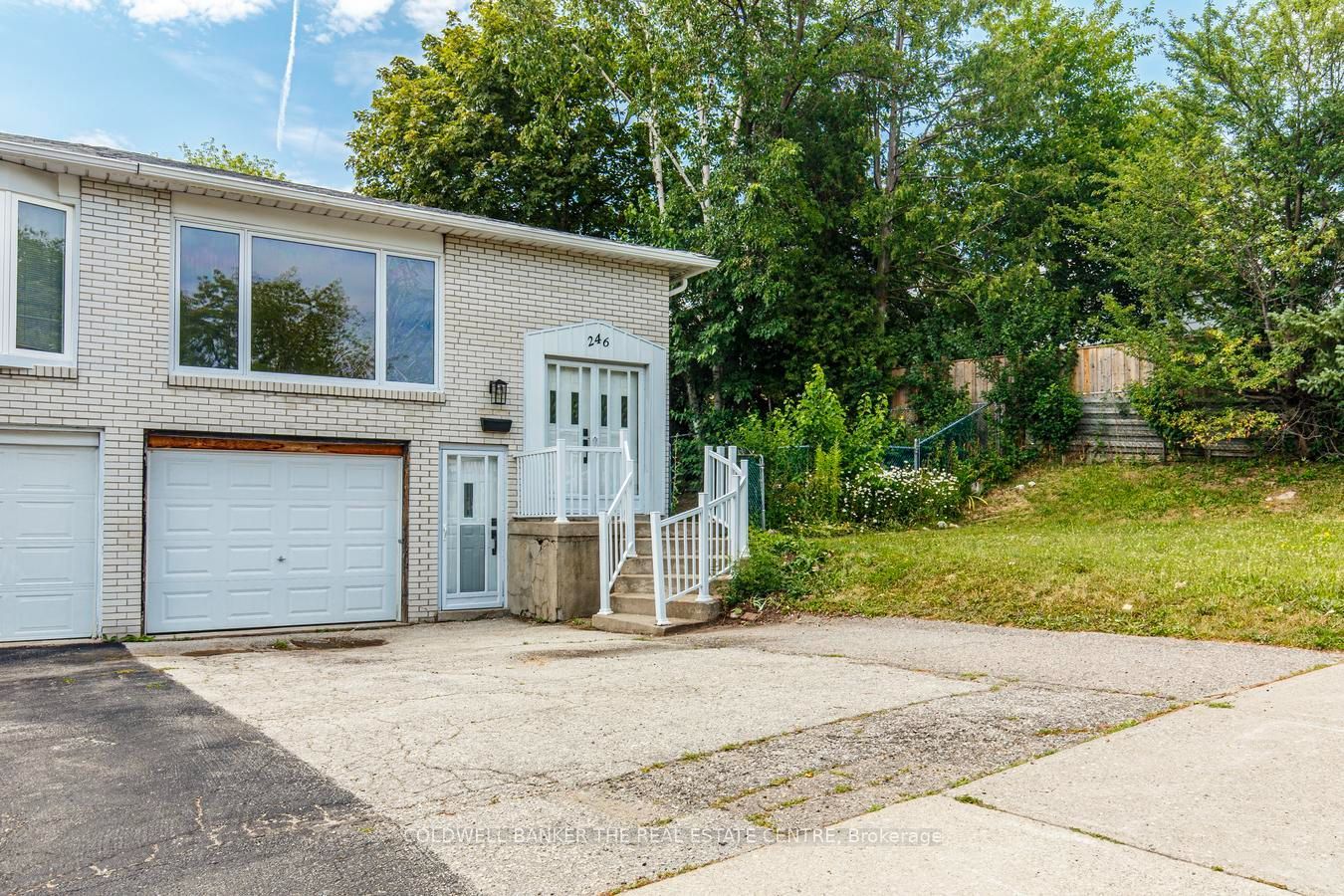 246 Cherokee Blvd Boulevard Upper, Toronto, ON M2H 2J7 photo 2