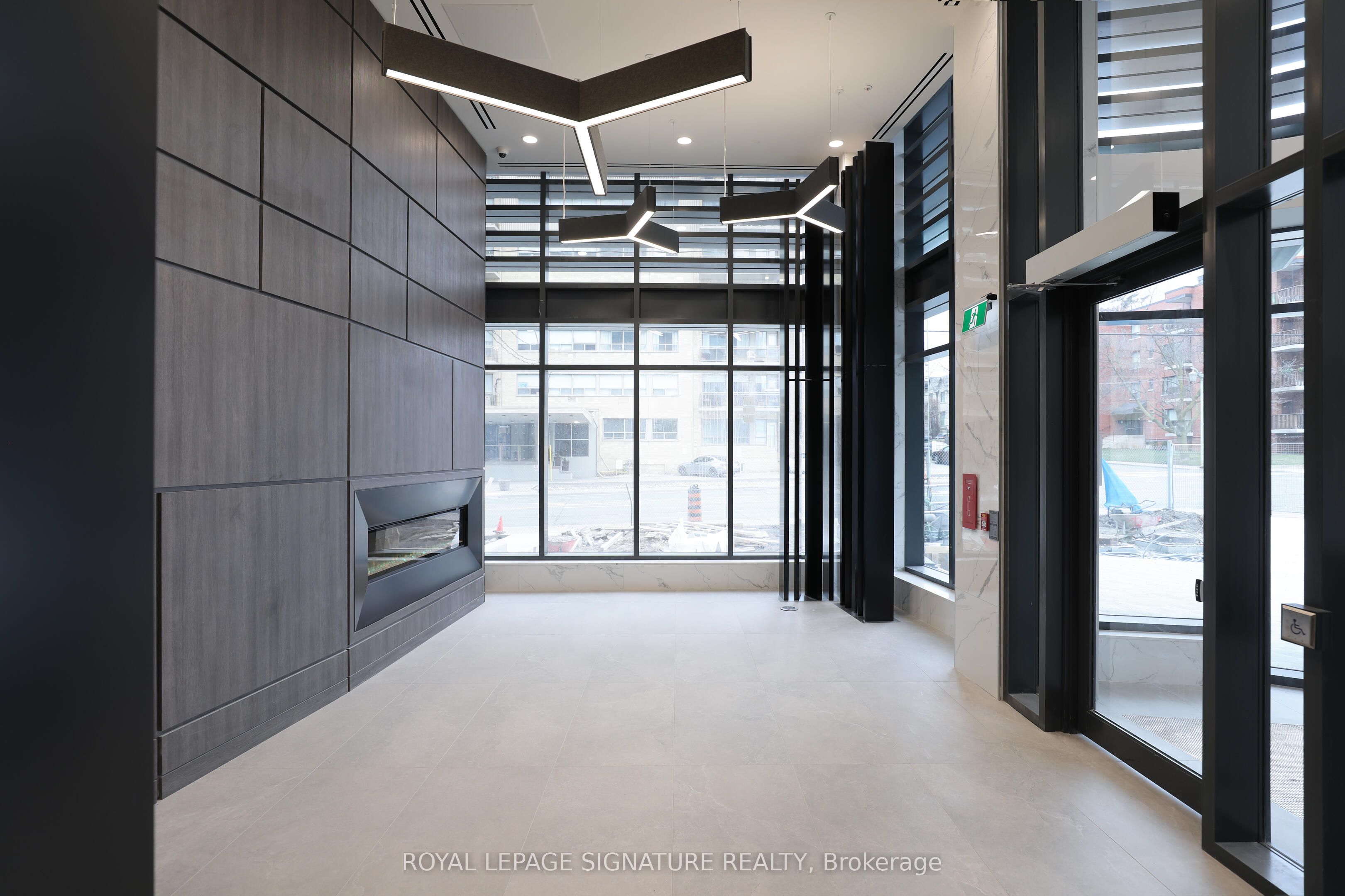 2525 Bathurst Street 1308, Toronto, ON M6B 2Y9 photo 2