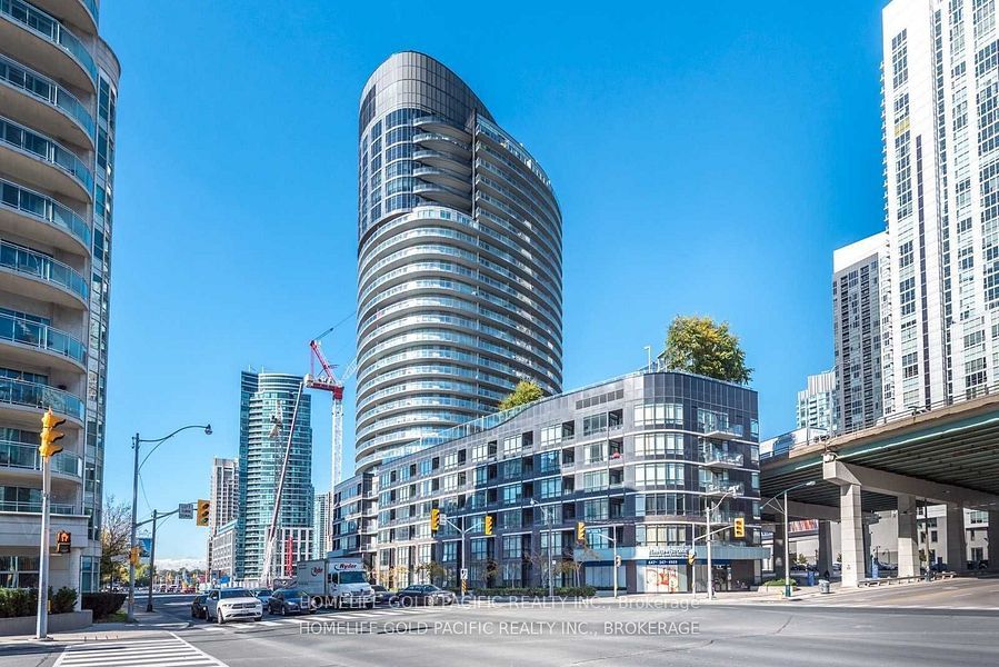 38 Dan Leckie Way 2215, Toronto, ON M5V 2V6 photo 4