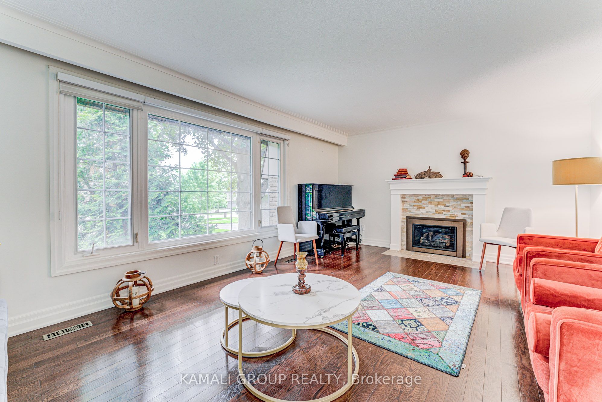 5 Caravan Drive, Toronto, ON M3B 1M9 photo 2