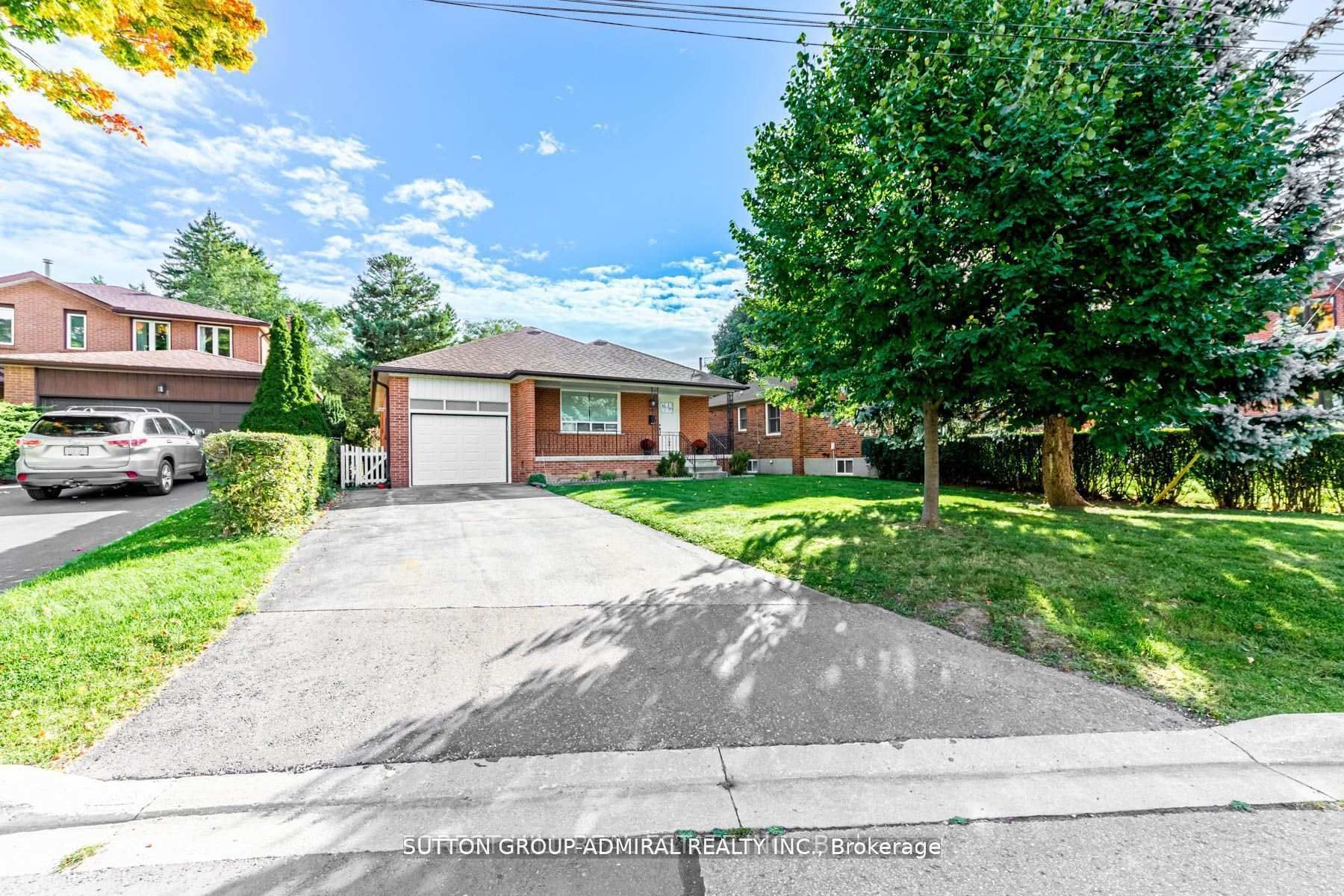 19 Tobruk Crescent BSMT, Toronto, ON M2M 3B3