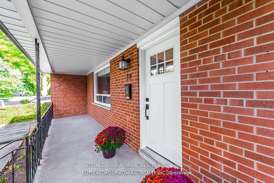 19 Tobruk Crescent Main, Toronto, ON M2M 3B3 photo 3