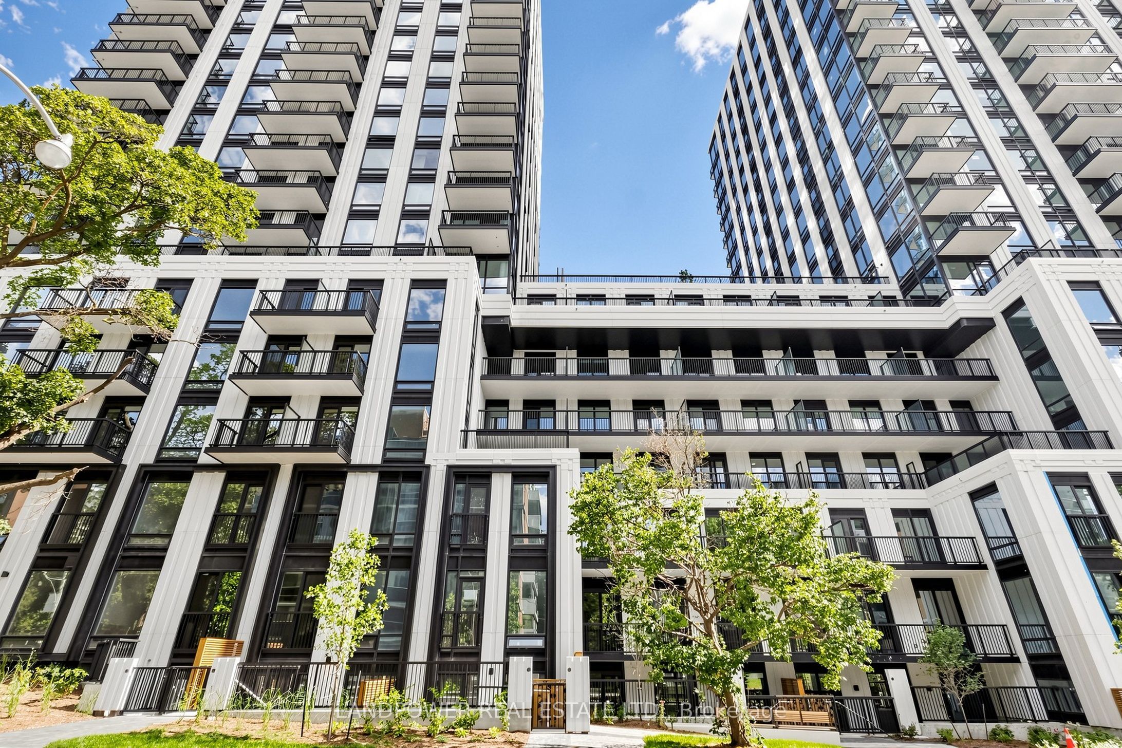 89 Montclair Avenue 1026, Toronto, ON M5P 0A9 photo 2