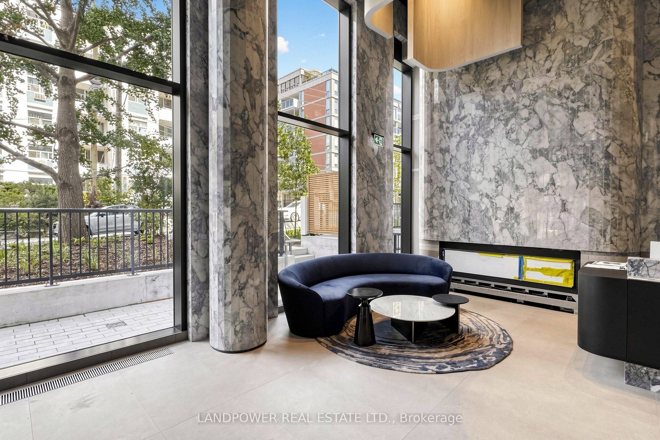 89 Montclair Avenue 1026, Toronto, ON M5P 0A9 photo 4