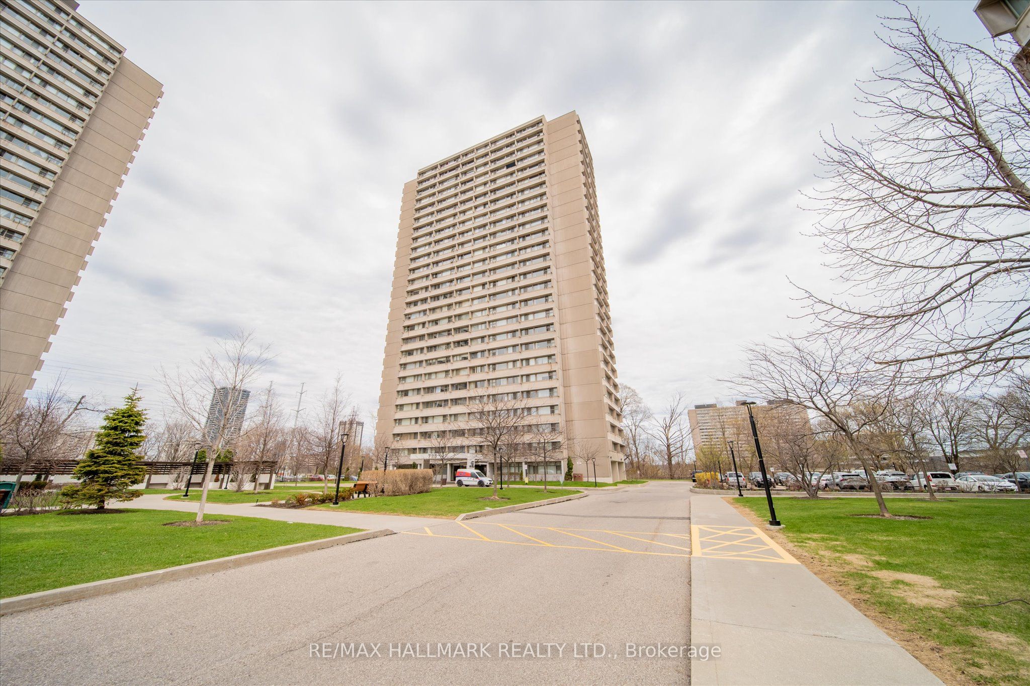 725 Don Mills Road 1101, Toronto, ON M3C 1S6