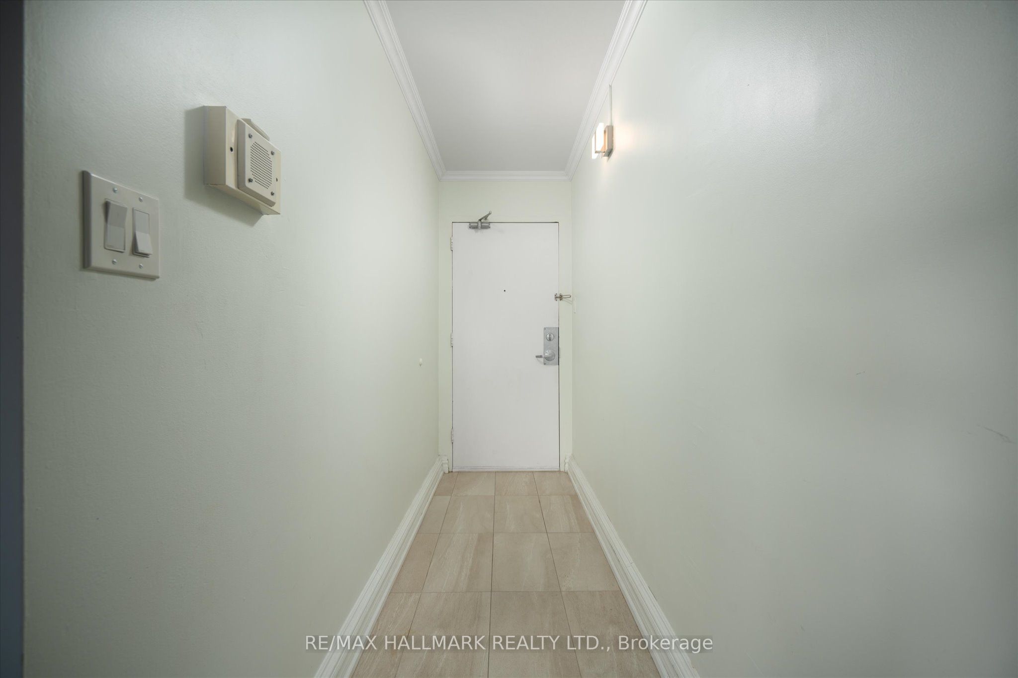 725 Don Mills Road 1101, Toronto, ON M3C 1S6 photo 5