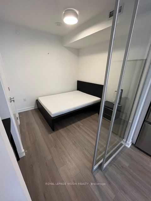 357 King Street W 1804, Toronto, ON M5V 1K1 photo 5
