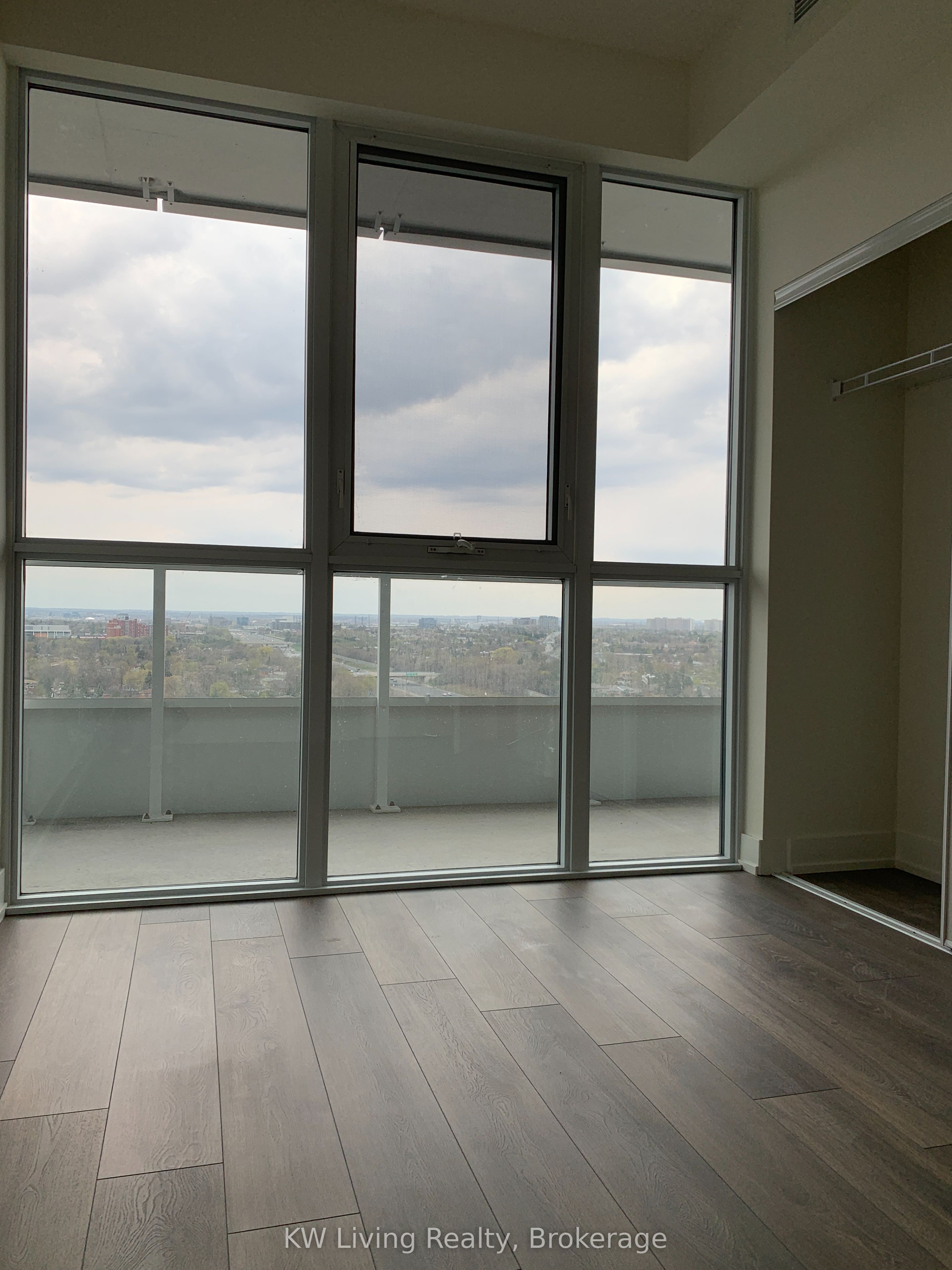 180 Fairview Mall Drive 1908, Toronto, ON M2J 0E8 photo 5