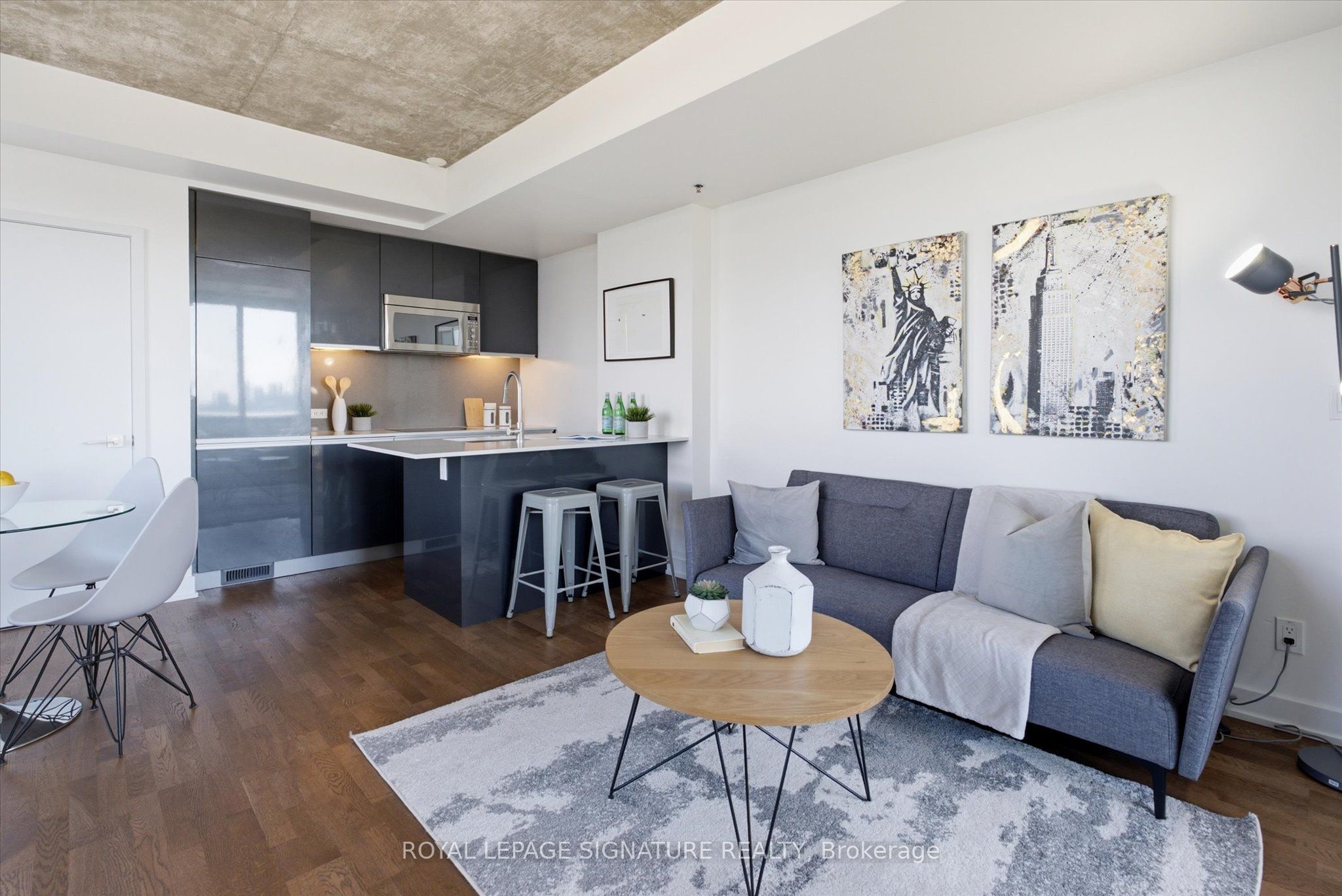 20 Minowan Miikan Lane 921, Toronto, ON M6J 0E5 photo 5