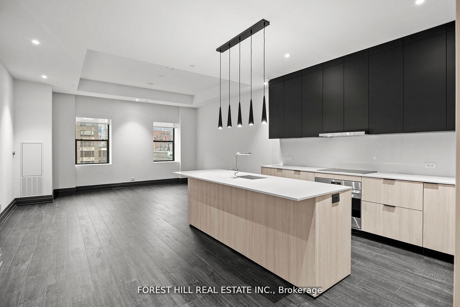 2 Avenue Road 1502, Toronto, ON M5R 0C6