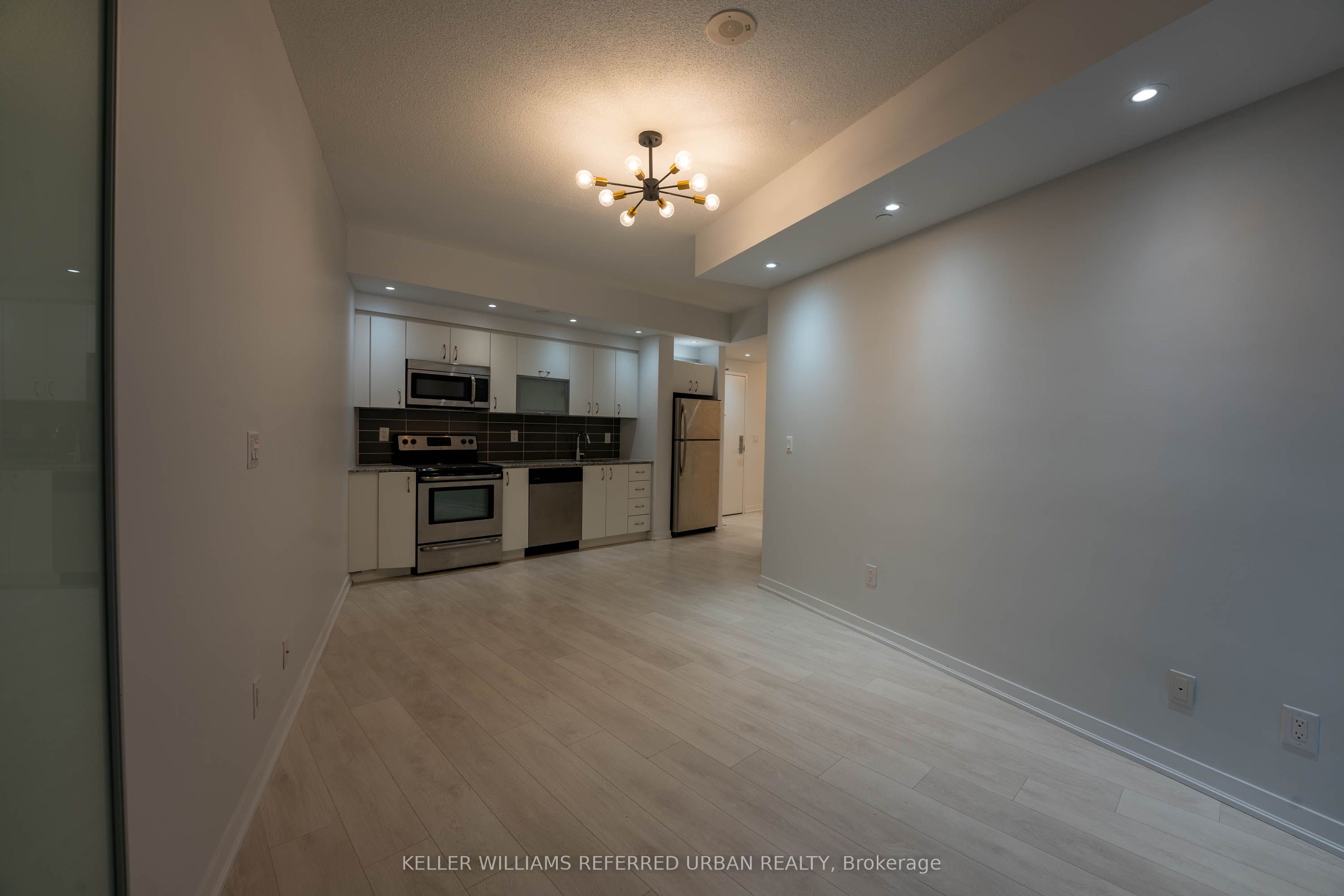 150 East Liberty Street 1614, Toronto, ON M6K 3R5 photo 2