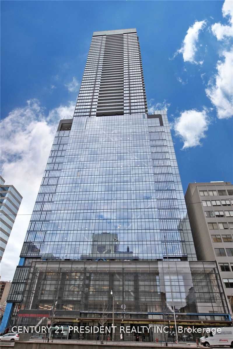 488 University Avenue 3608, Toronto, ON M5G 1V2