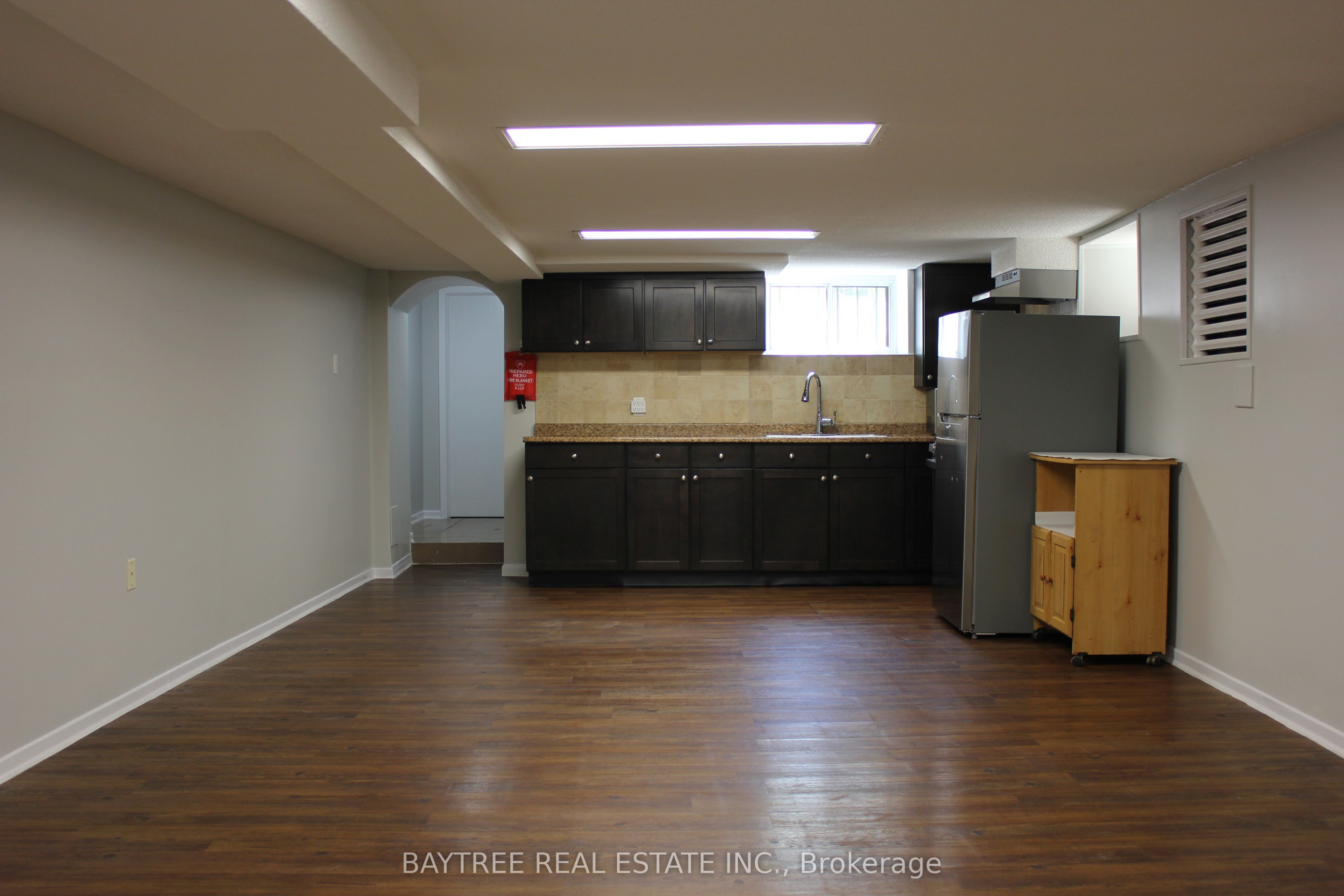 57 Carus Avenue Lower, Toronto, ON M6G 2A5 photo 2