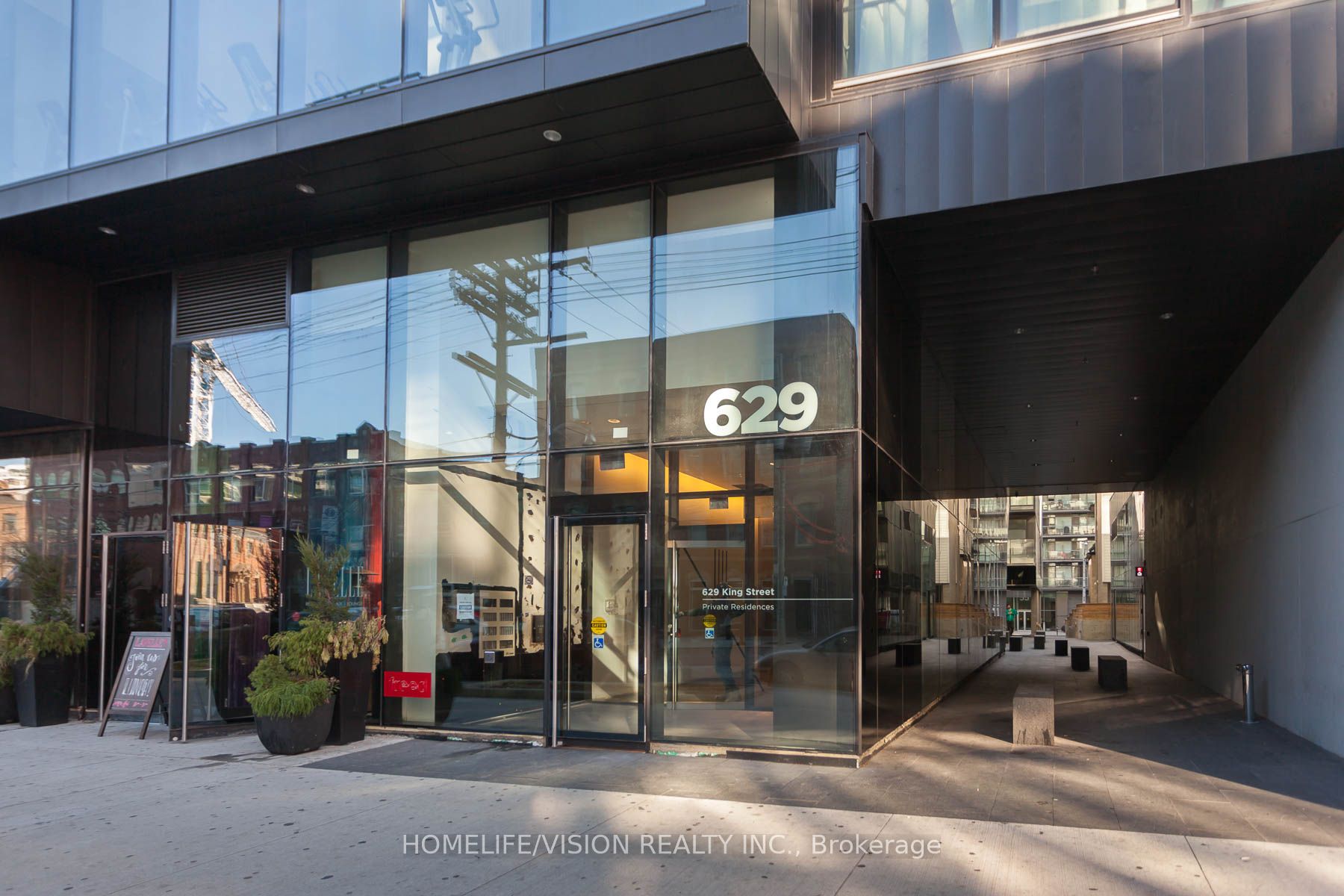 629 King Street W 323, Toronto, ON M5V 1M5 photo 2