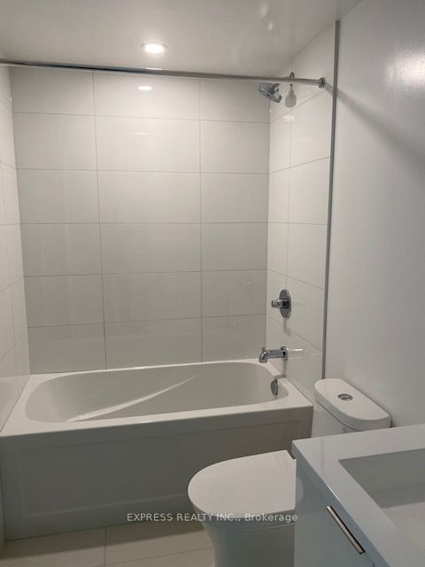 230 Simcoe Street 2911, Toronto, ON M5T 0G7 photo 5