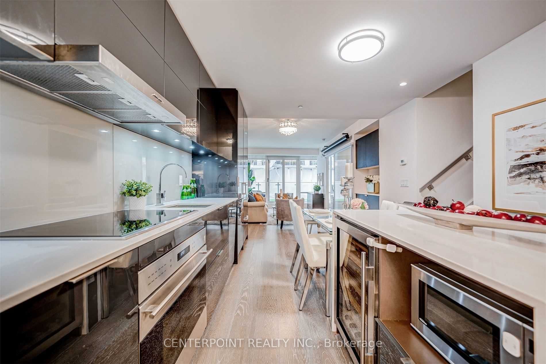 1 Bloor Street E 515, Toronto, ON M4W 0A8 photo 3