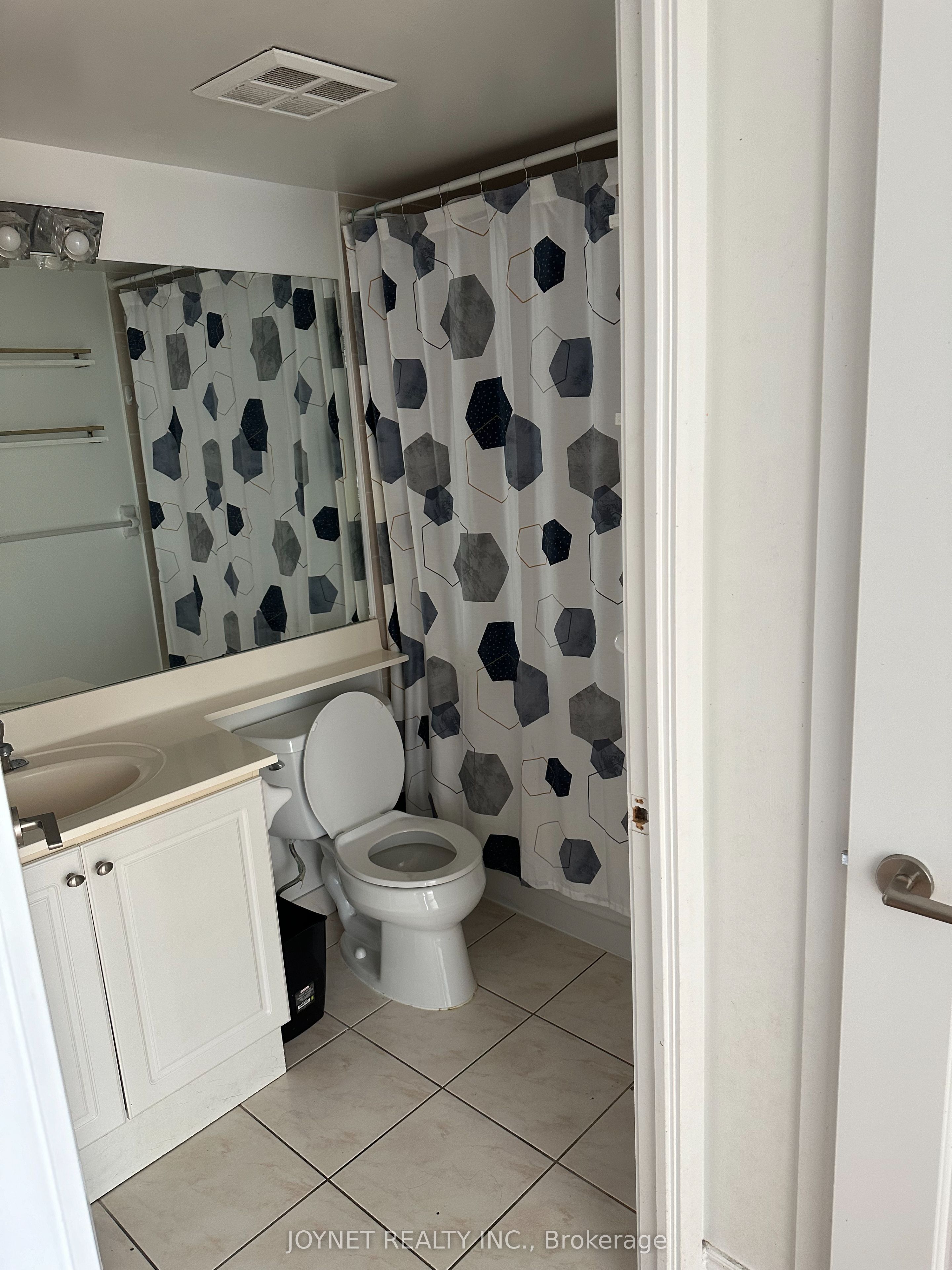 4968 Yonge Street 3010, Toronto, ON M2N 5N7 photo 5