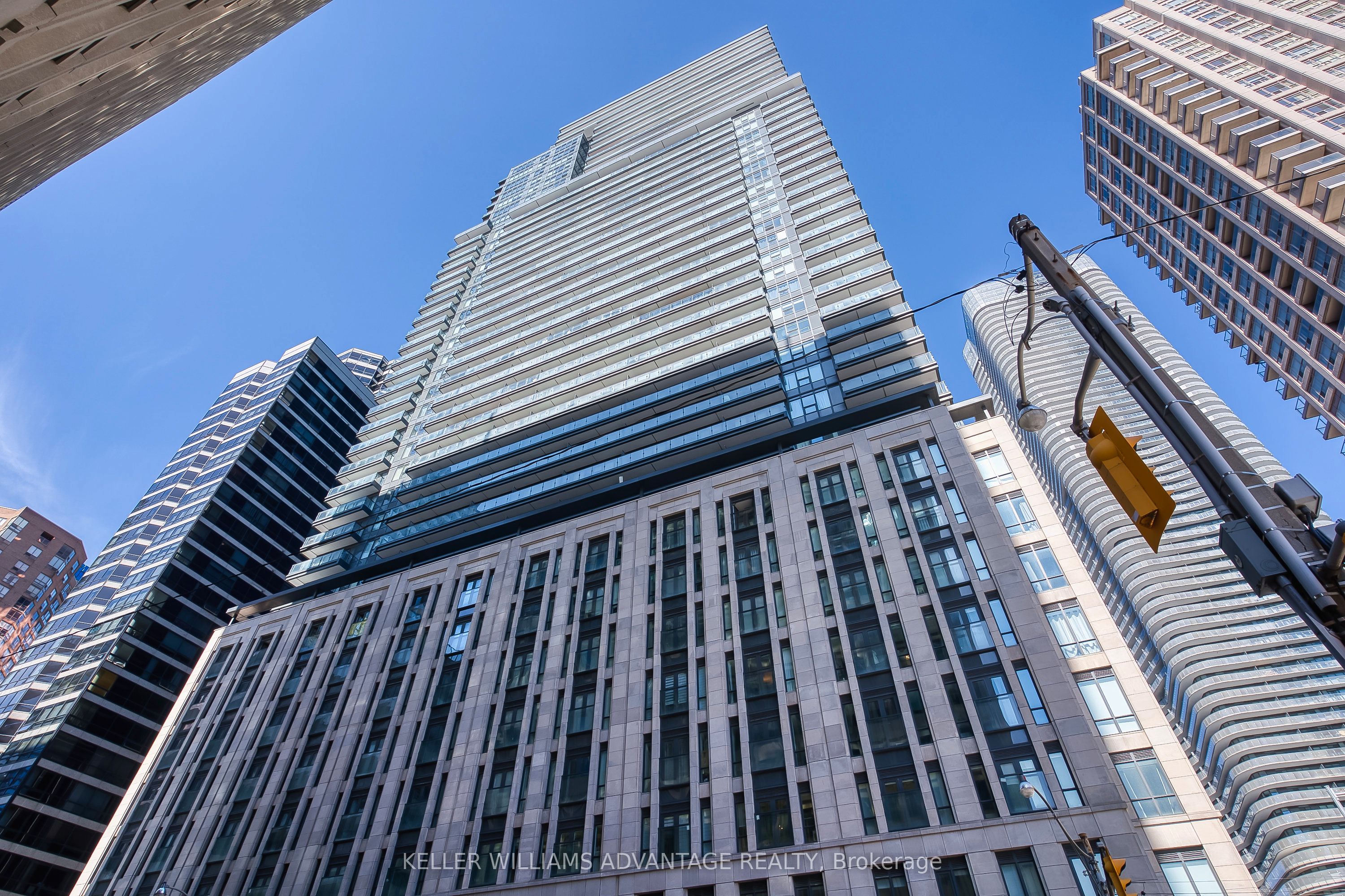955 Bay Street 1012, Toronto, ON M5S 0C6