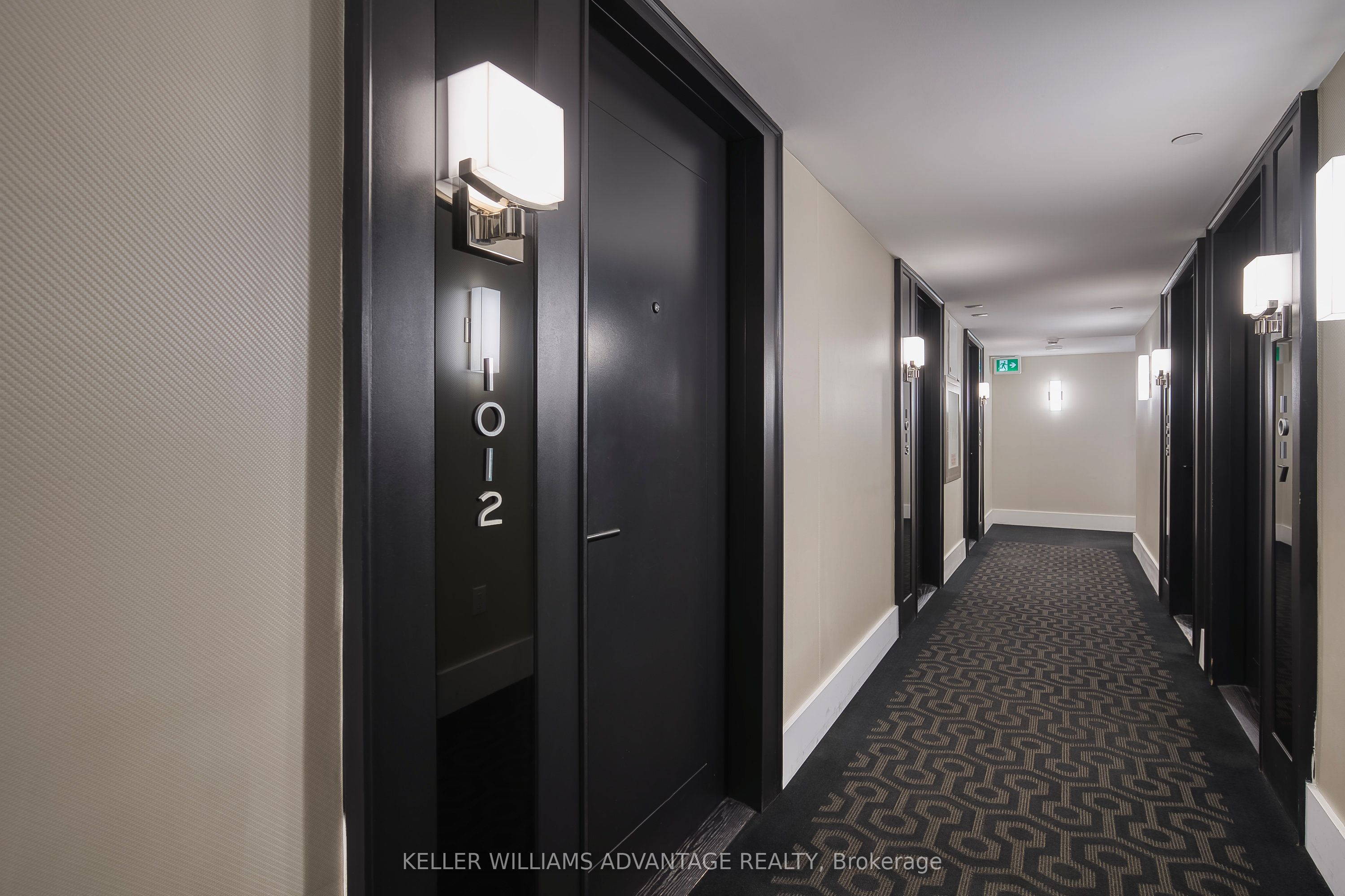 955 Bay Street 1012, Toronto, ON M5S 0C6 photo 4