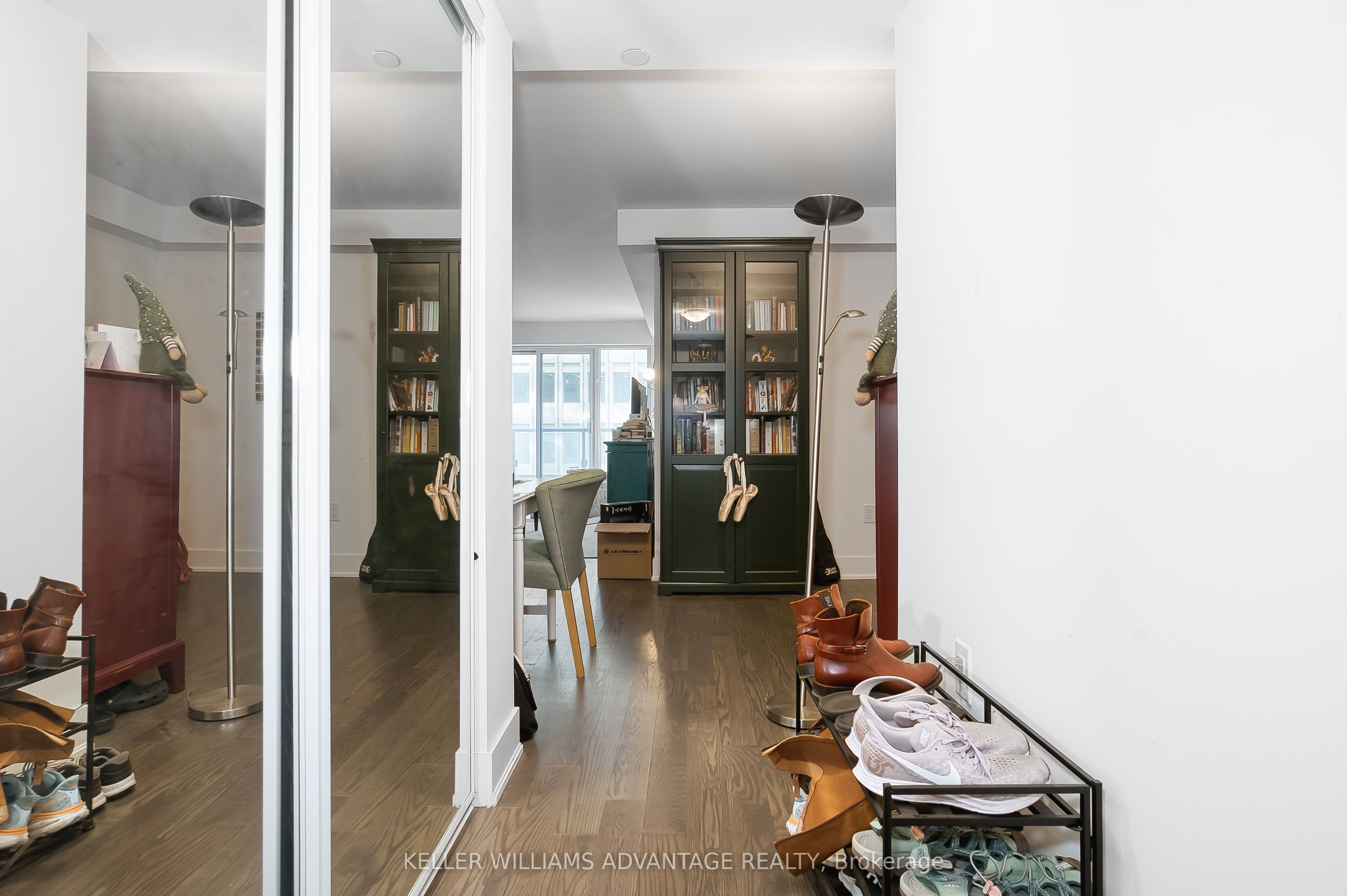955 Bay Street 1012, Toronto, ON M5S 0C6 photo 5