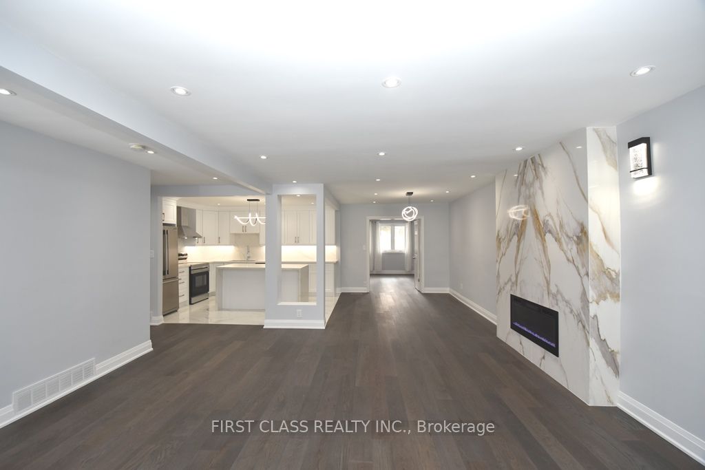 113 Holcolm Road Main, Toronto, ON M2N 2E1 photo 3