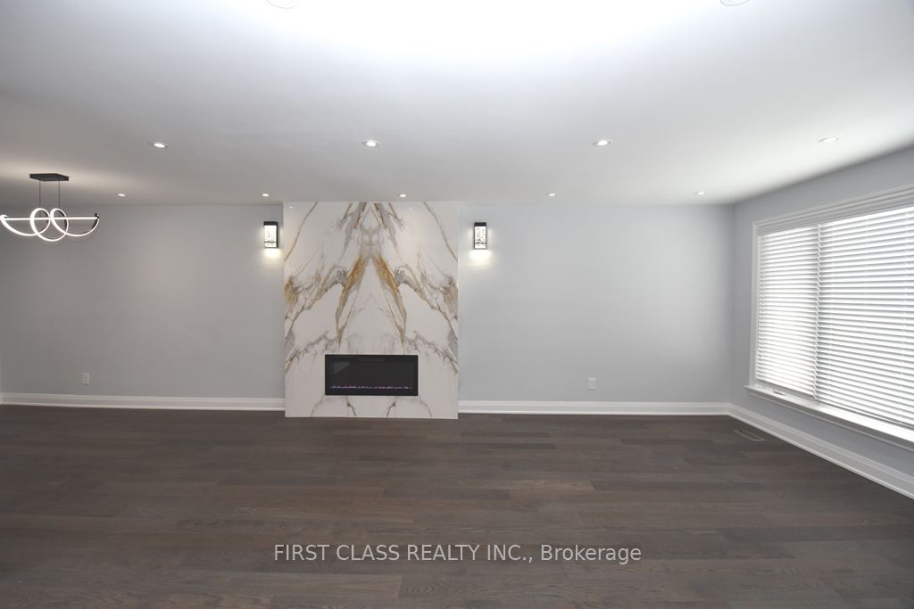 113 Holcolm Road Main, Toronto, ON M2N 2E1 photo 4