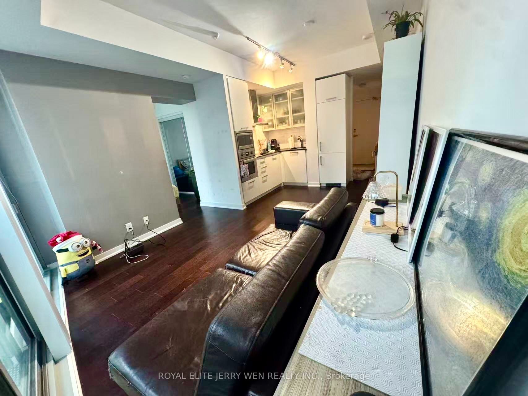 14 York Street 1710, Toronto, ON M5J 2Z2 photo 2