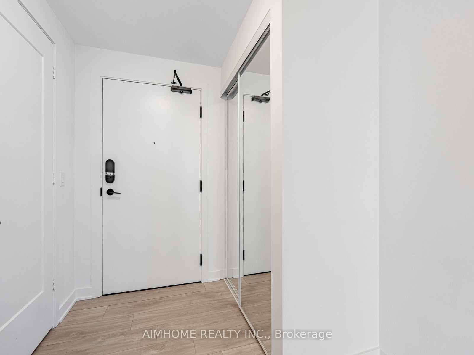 70 Princess Street 2116, Toronto, ON M5A 0X6 photo 2