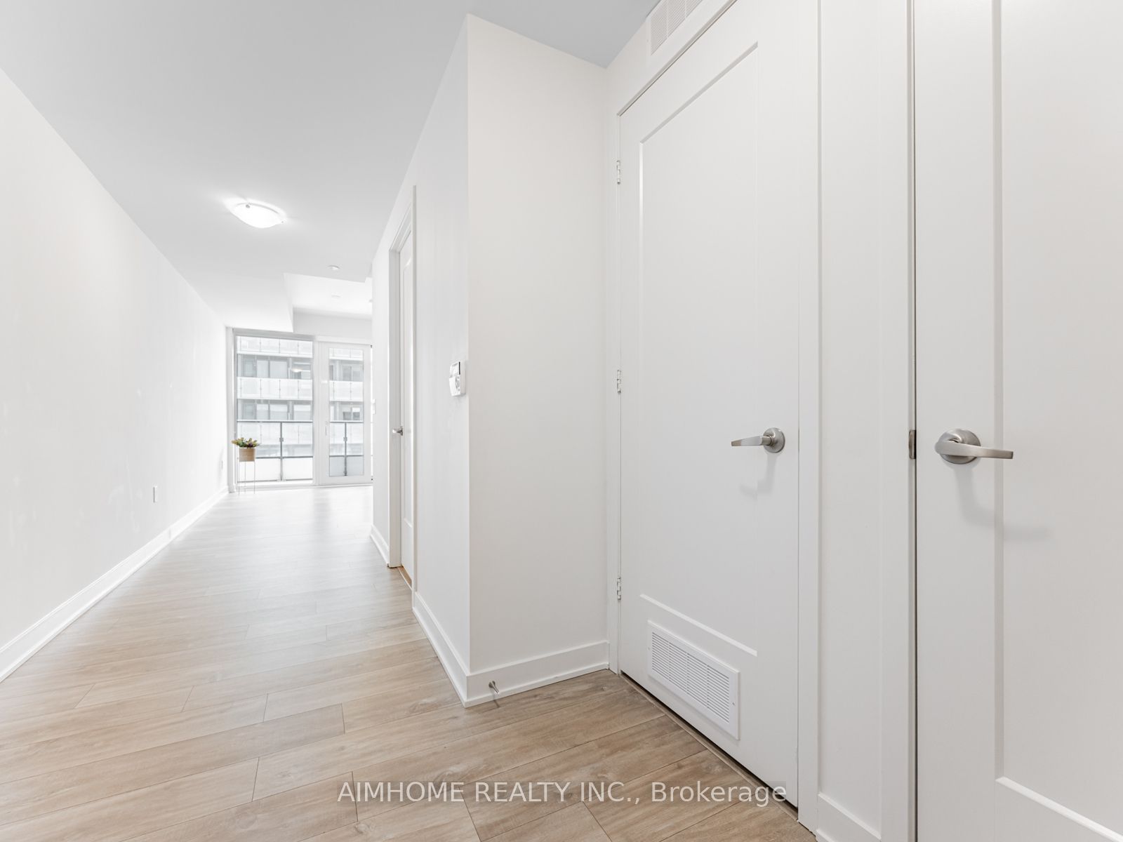 70 Princess Street 2116, Toronto, ON M5A 0X6 photo 4