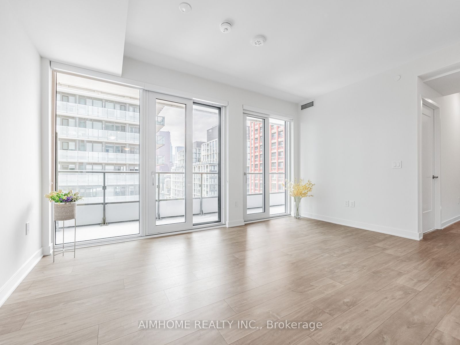 70 Princess Street 2116, Toronto, ON M5A 0X6 photo 5