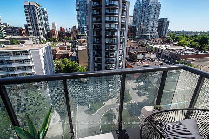 18 Erskine Avenue 1909, Toronto, ON M4P 0C9 photo 5