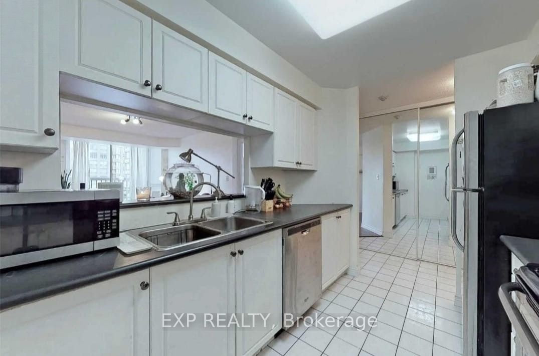 1700 Eglinton Avenue E 522, Toronto, ON M4A 1J7 photo 5