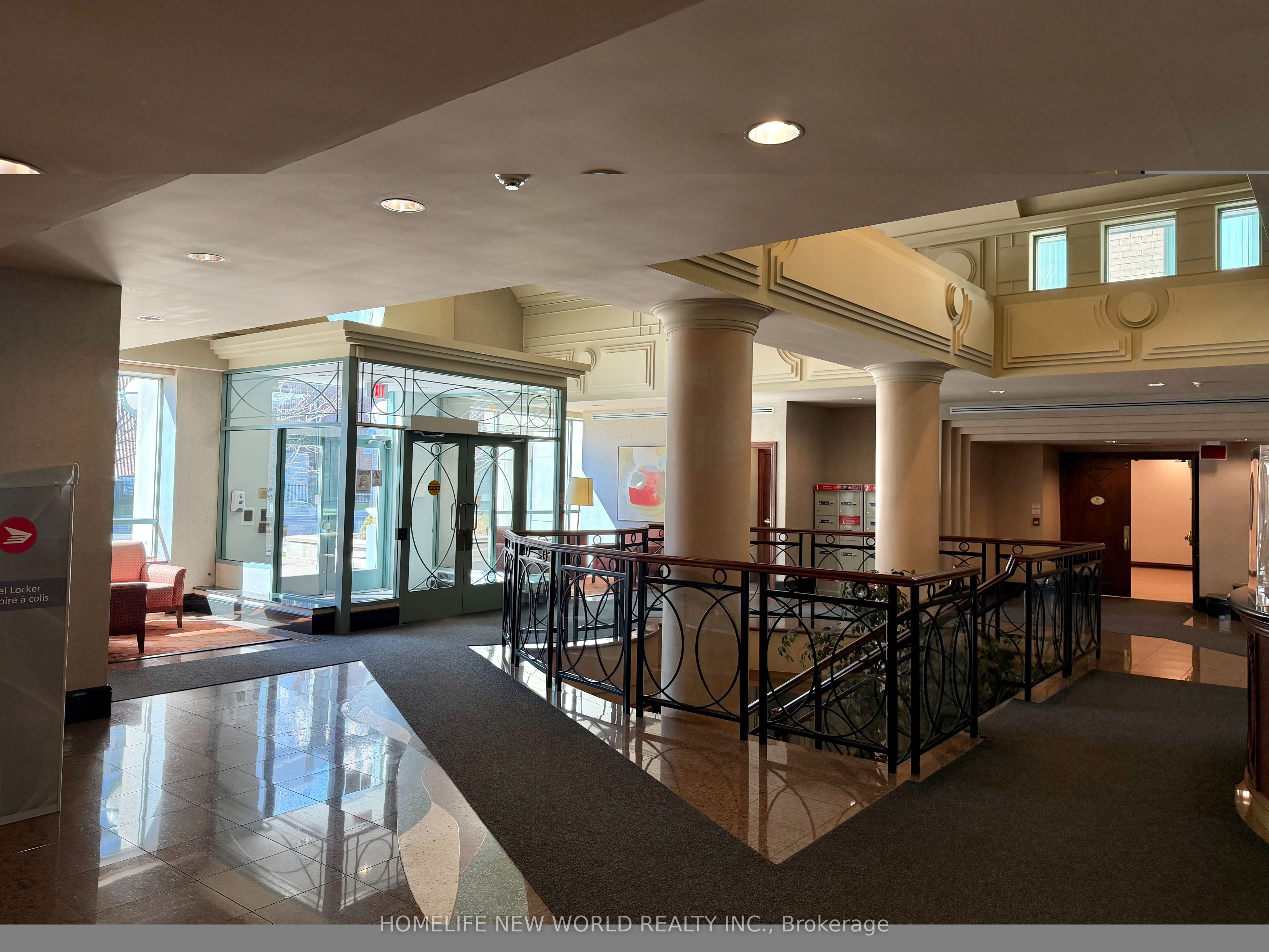39 Pemberton Avenue 303, Toronto, ON M2M 4L6 photo 2