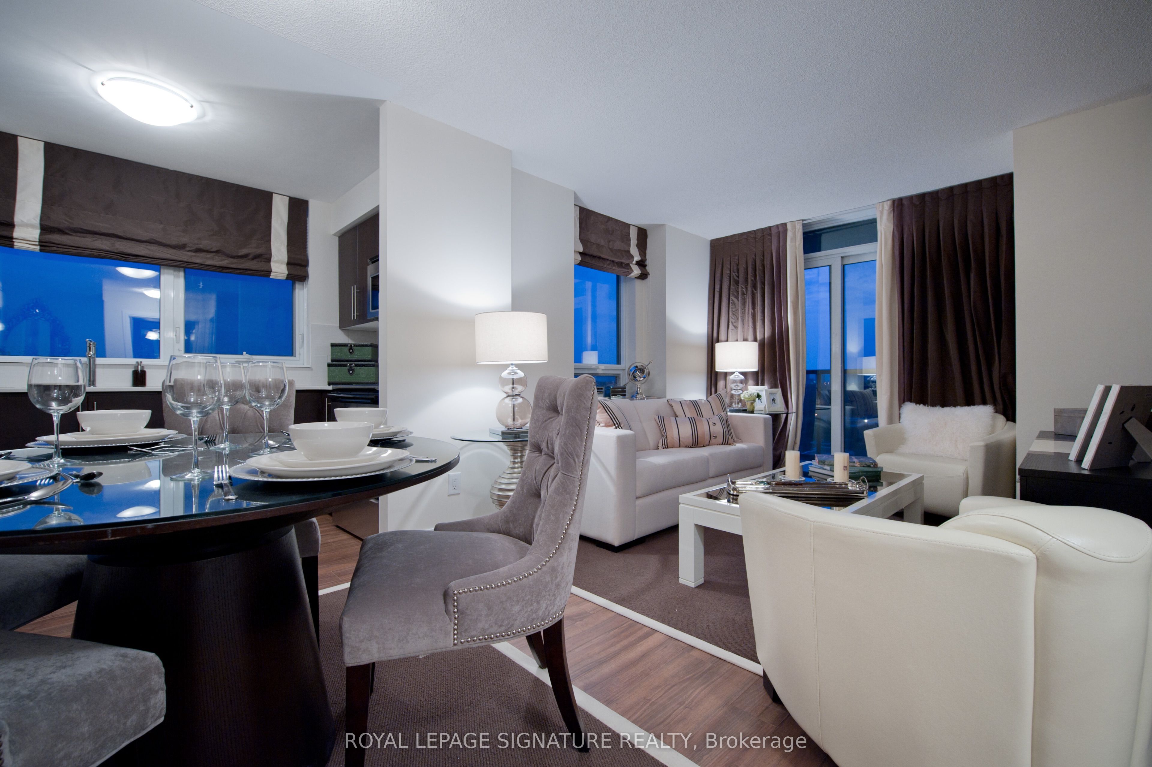 105 Harrison Garden Boulevard 1405, Toronto, ON M2N 0C3
