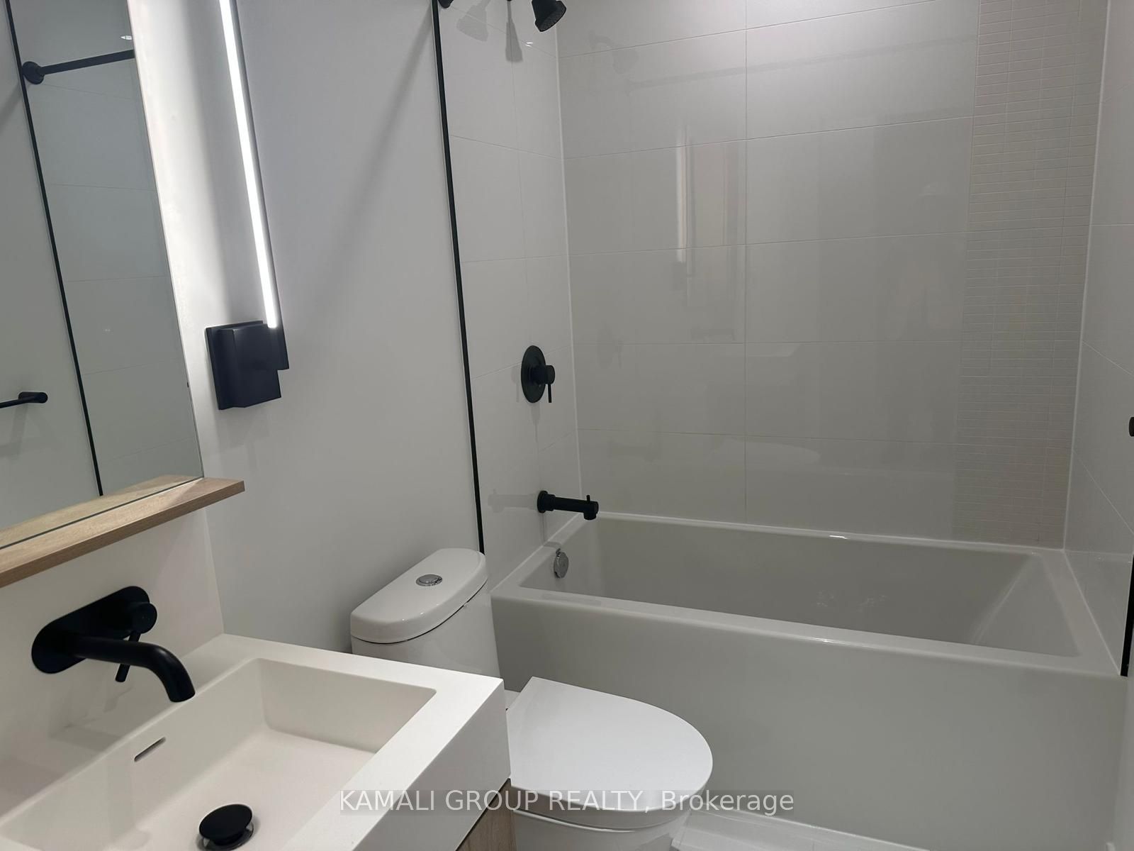 117 Broadway Avenue 2103, Toronto, ON M4P 1V3 photo 4