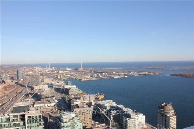 88 Harbour Street 6806, Toronto, ON M5J 0C3 photo 2