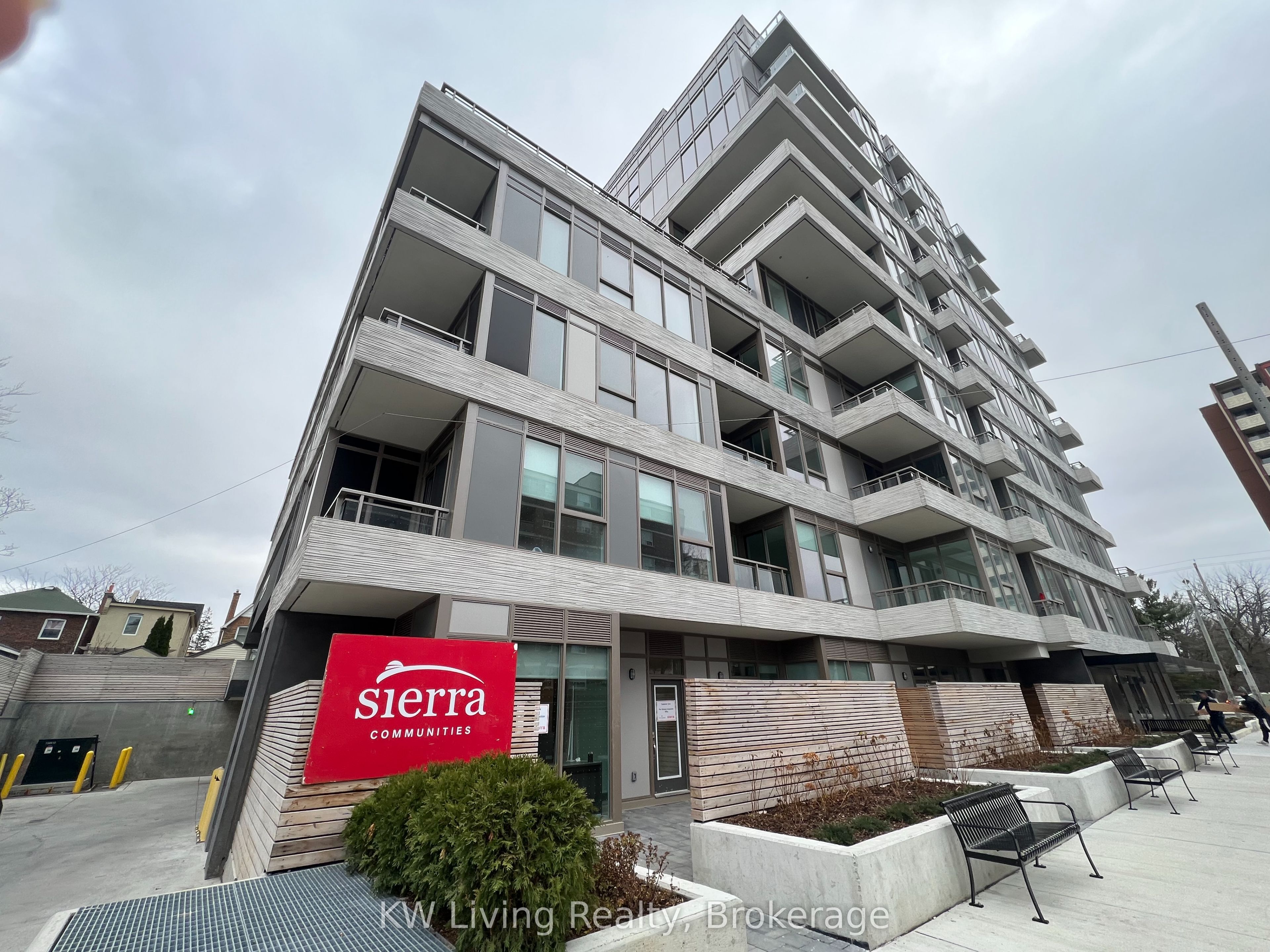 1 Cardiff Road 1105, Toronto, ON M4P 0G2