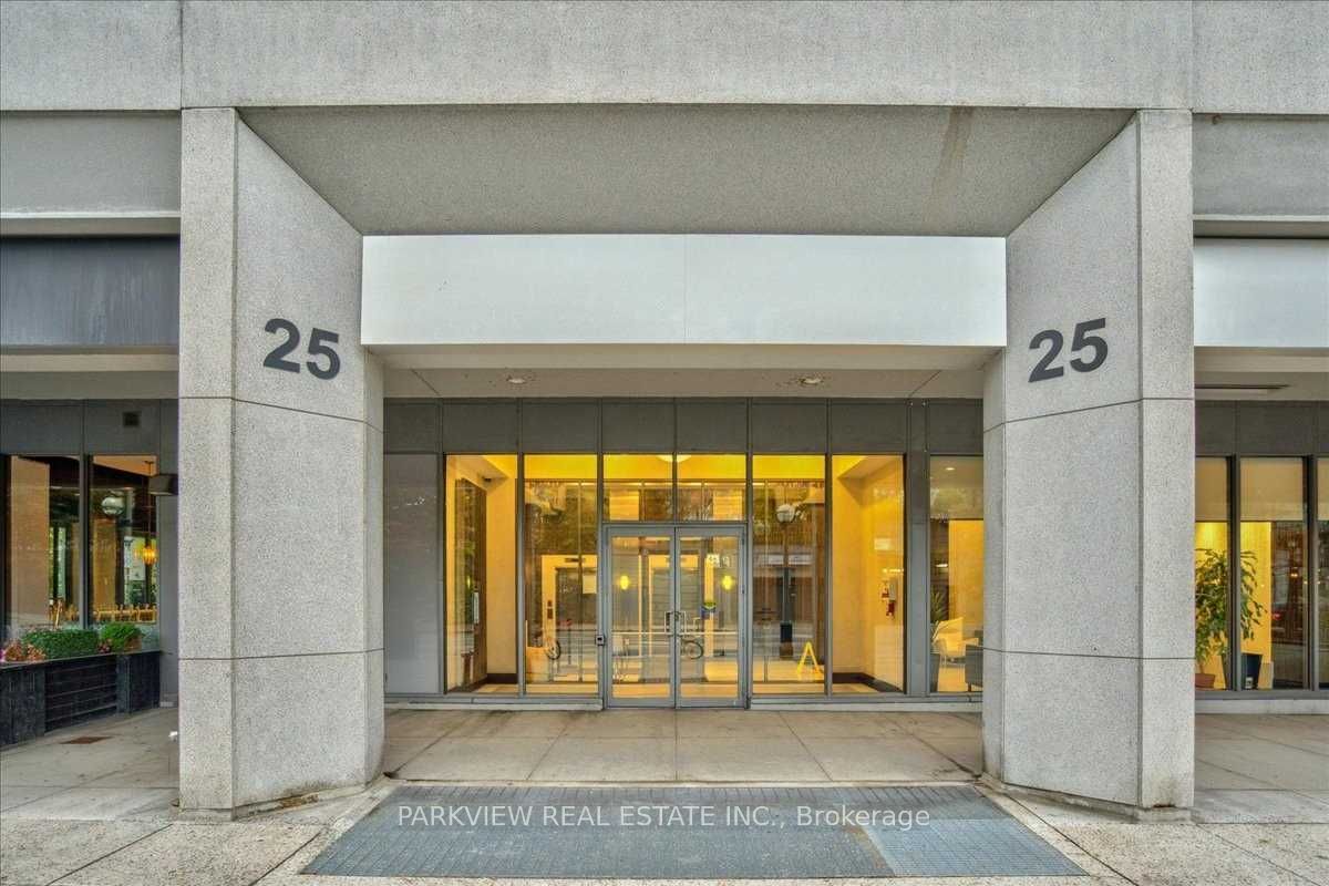 25 Lower Simcoe Street 1118, Toronto, ON M5J 3A1