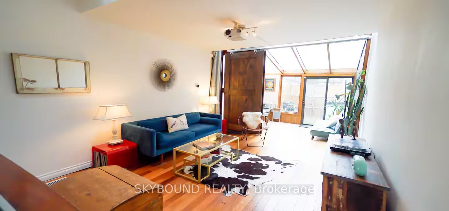 12 Ashby Place, Toronto, ON M5A 3E3 photo 2