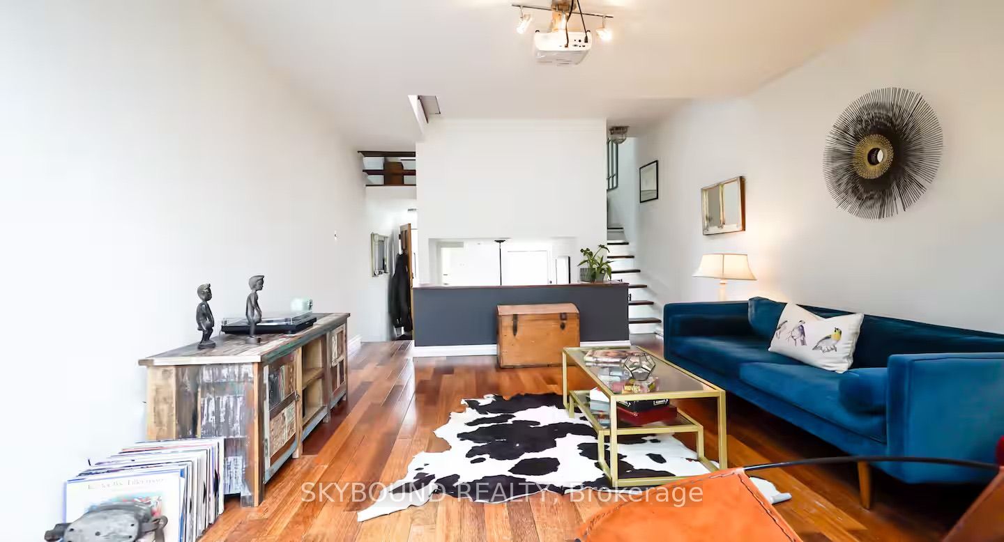 12 Ashby Place, Toronto, ON M5A 3E3 photo 4