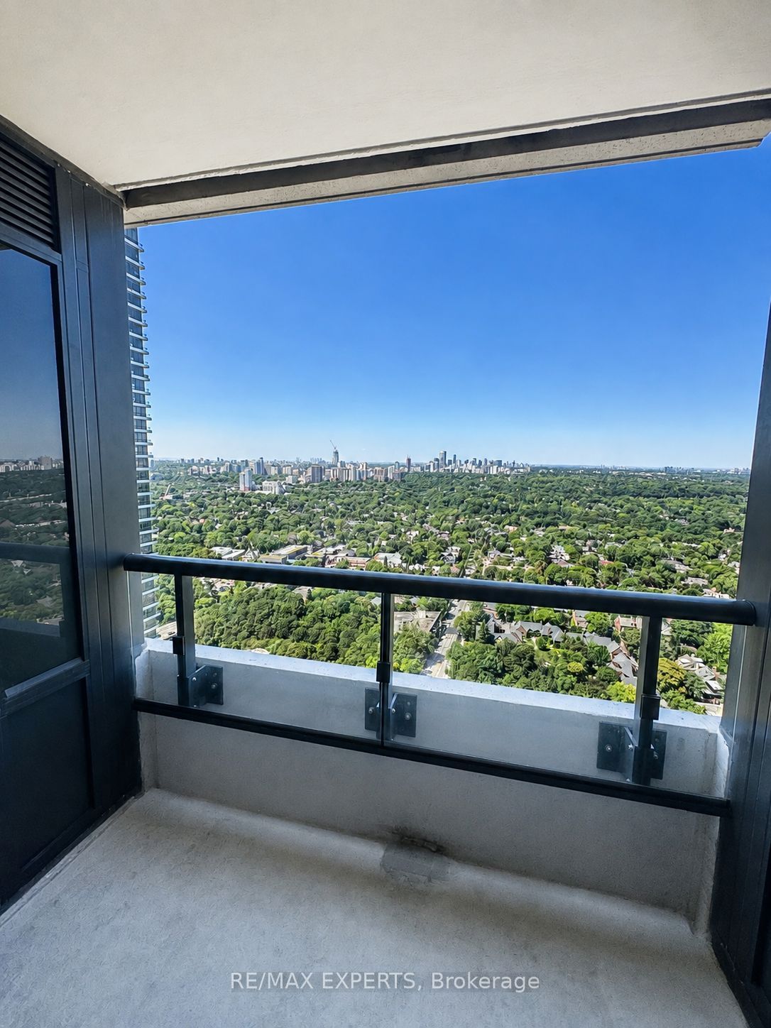 609 Sherbourne Street 4304, Toronto, ON M4X 0A4 photo 4