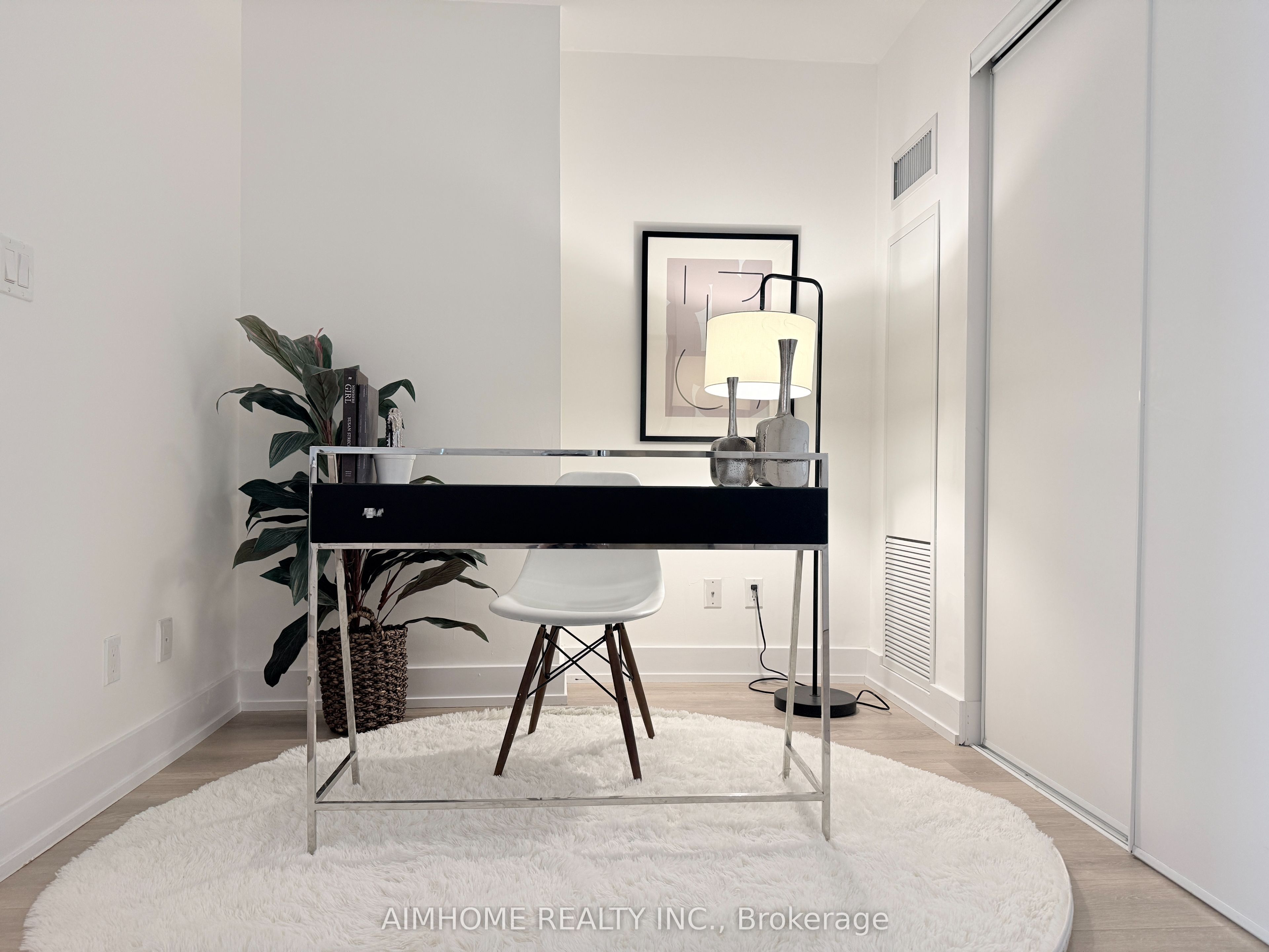 150 Fairview Mall Drive 504, Toronto, ON M2J 0E7 photo 4