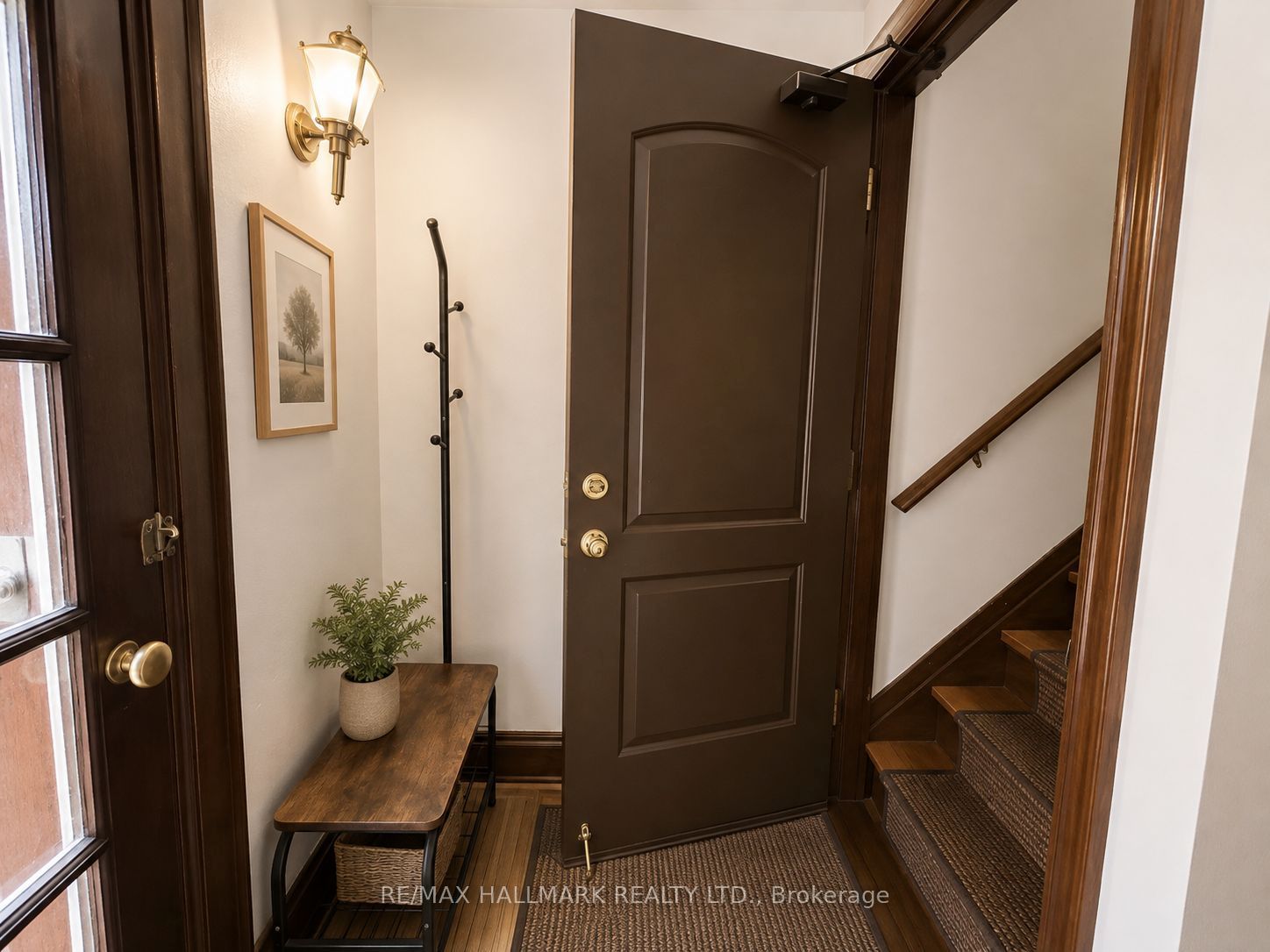 338 Vaughan Road Apt 3, Toronto, ON M6C 2N6