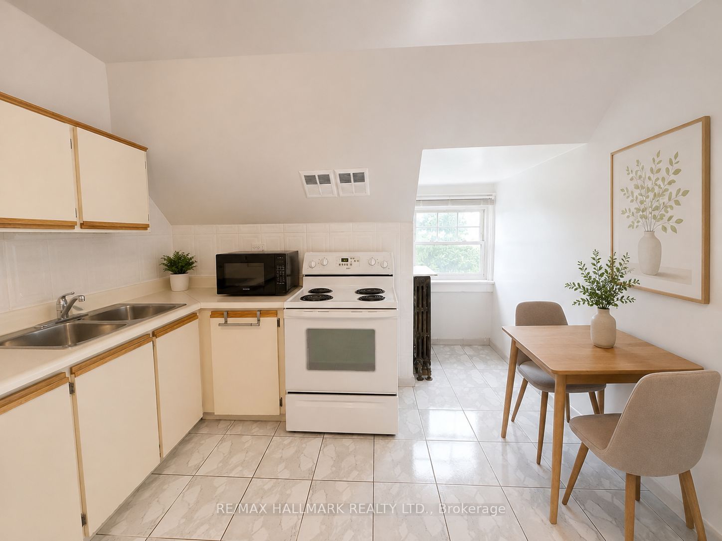 338 Vaughan Road Apt 3, Toronto, ON M6C 2N6 photo 4