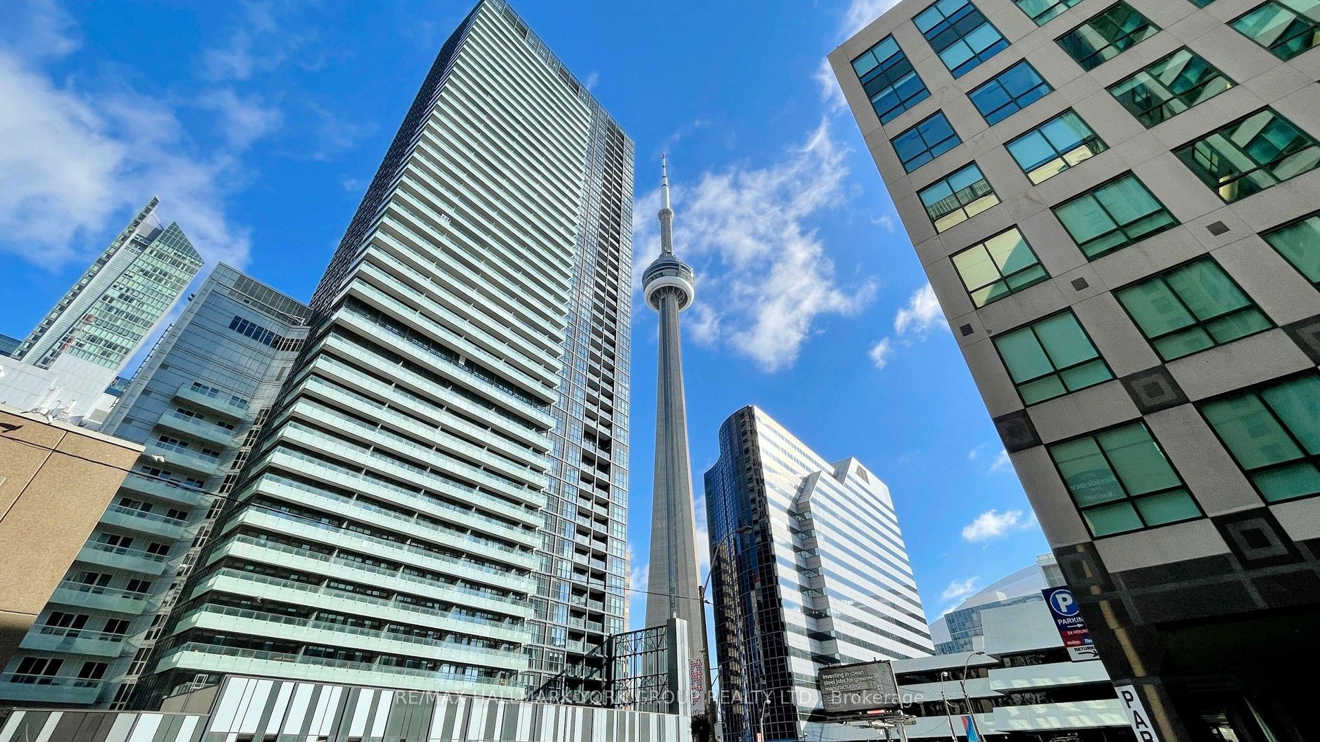 300 Front Street W 3507, Toronto, ON M5V 0E9 photo 3