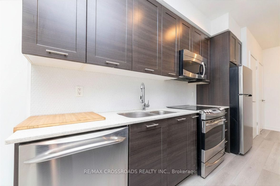 169 Fort York Boulevard 607, Toronto, ON M5V 0C8 photo 3