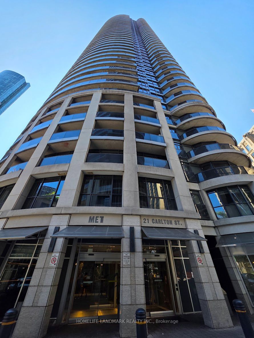 21 Carlton Street 1810, Toronto, ON M5B 1L3